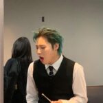 Ha Sung-woon Instagram - #음악중심 #본방사수 #스트로베리껌 #자가키트 #아팡 #우엑