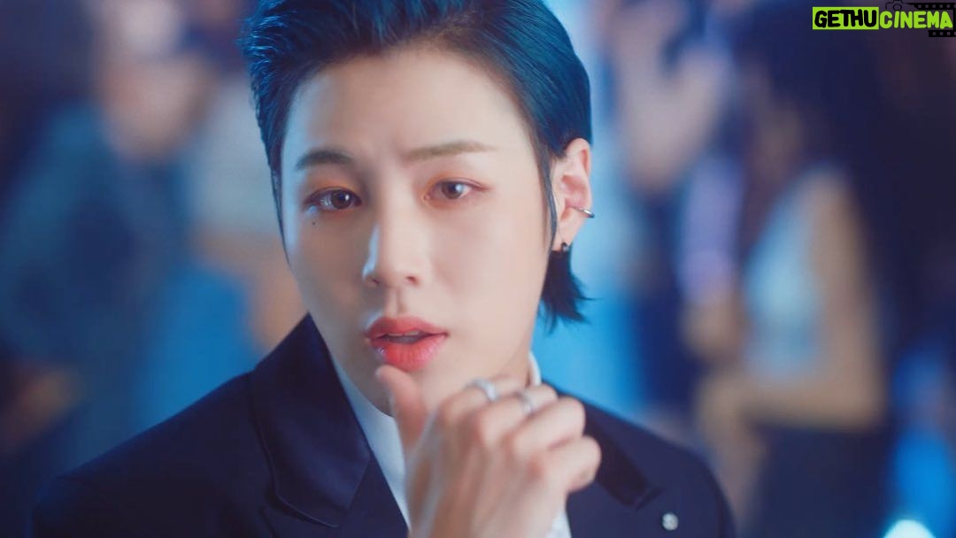 Ha Sung-woon Instagram - @saccharin_film @u_jun @nyon_soo Music Video Thanks!