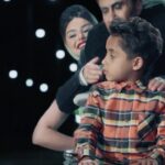 Haifa Hassony Instagram - علشان احنا مع بعضينا وعيال تتنطط حوالينا والناس تتفرج علينا عامل عمايل حظنا فينا 🤭 @alibader7 @1001.stream @sharqiyatv @vebeautyiq