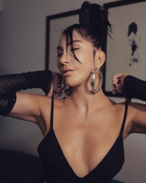 Hande Yener Instagram - Özleştik🤍