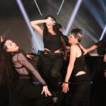 Hande Yener Instagram – Dün 🤍⚡️ 

Saç : @mehmettiren 
Makyaj : @akinstayn 
Fotoğraflar : @kadirgures 
Koreograf @mertbalturk 
Dansçılar 
@mertbalturk 
@izmirtenim 
@gulogluburcu 
@katiaornella 
@efetankiz 
@toygun.klnc 
@asenamiryan