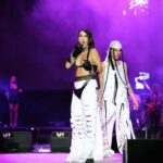Hande Yener Instagram - Sahne bizim kutsalımız oradayken başka bir alemdeyiz..Bir oluyoruz,biz oluyoruz…Işık işçileri olmanın haklı gururunu yaşıyoruz.Biz,bizi ve biz olmayı çok seviyoruz.Bize değer veren ve tüm sezon boyunca bize sevgi ve ilgi rekorları kırdıran tüm sevdiklerimize sevgilerimizi gönderiyoruz…Aşkla kalın🤍 Orkestra @umitkuzer @arikansirakaya @merttug @ozansariboga @can___alper @naztaskinbas @idilagaoglu Teknik @grozmusic @aktncyy Işık @mustafa.kap Saç : @mehmettiren Makyaj : @akinstayn Kostüm : @geco_styling Fotoğraflar : @kadirgures Koreograf @mertbalturk Dansçılar @mertbalturk @izmirtenim @gulogluburcu @katiaornella @efetankiz @toygun.klnc @asenamiryan