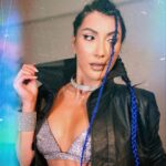 Hande Yener Instagram - Bodrum @jolyybodrum Konserimizden.. #ft @caginkulacoglu Saç : @mehmettiren Makyaj : @akinstayn Kostüm : @weareivypark Fotoğraflar : @kadirgures Koreograf @mertbalturk Dansçılar @mertbalturk @izmirtenim @gulogluburcu @katiaornella @efetankiz @toygun.klnc Ton maister @grozmusic