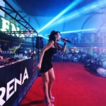 Hande Yener Instagram – Dün @arenaclubavsa #ft @caginkulacoglu 
Saç @mehmettiren 
Makyaj @akinstayn 
Fotoğraflar @kadirgures 
Dansçılar 
@efetankiz 
@toygun.klnc 
@kaya.godfrey 
@izmirtenim 
@gulogluburcu
