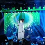 Hande Yener Instagram – Dün @serefeizmir 🩵