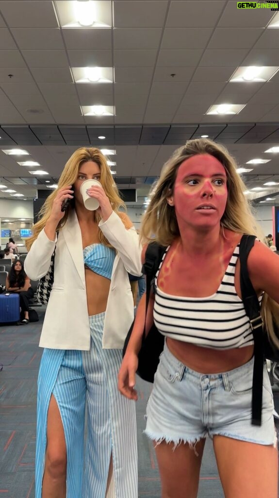 Hannah Stocking Instagram - There’s two types of people coming home from vacation 🏝️🥵 @lelepons Miami International Airport, Florida