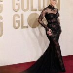 Hannah Waddingham Instagram - Extremely late, but no less felt. Heartfelt, in fact, my thanks to my team, endlessly dedicated, passionate artists… no matter where we are in the world,we travel as a pack and it is my great pleasure to have them with me on this bonkers journey. Man,this is a fun ride!!!😱🙈❤️🤘🏻 The Golden Globes!