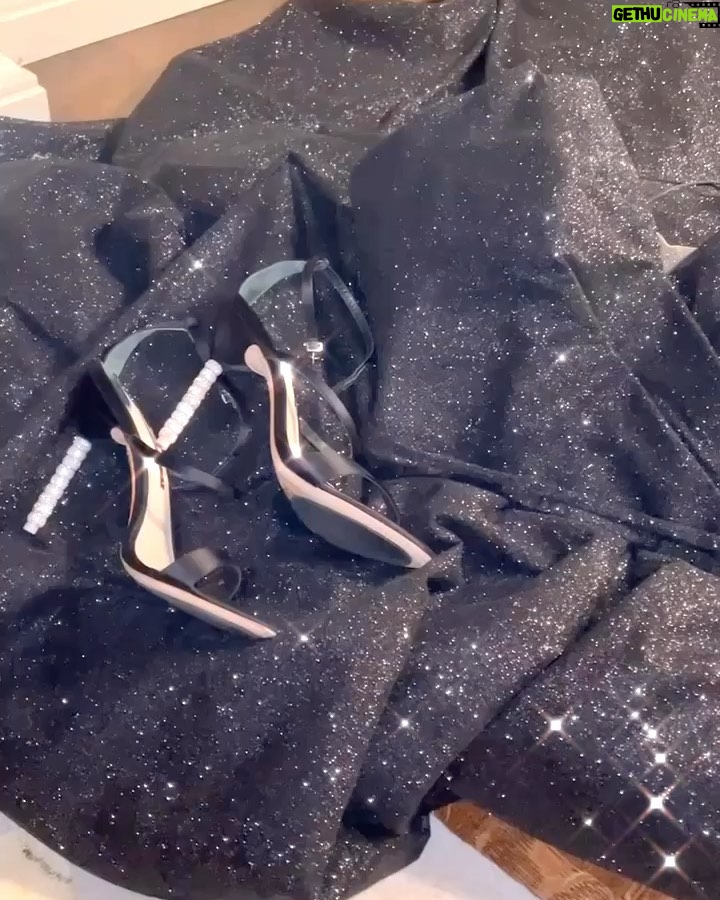 Hannah Waddingham Instagram - And finally, to the real star of the evening, @suzanneneville for designing and creating this bespoke gown. To watch you work from scratch, from the very base up, to feel you folding,pinning and moulding and allowing me to collaborate with you!🙈🥰 Thank you my new friend. All my love, thanks and deepest respect for what you and your team of ninjas created for me. And to my @jamesyardley stylist supreme for knowing you were the right person for the job. Amen to that my friend! X Onto the next eh you two……..!😉🥰😘 Pride of Britain Awards