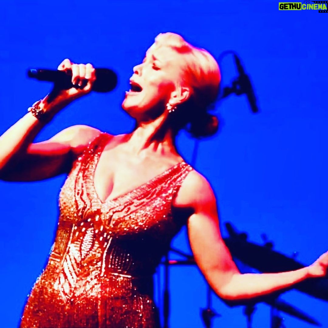Hannah Waddingham Instagram - Happy Birthday Mr. Sondheim. What a privilege,as always, to sing your magnificent work @chichesterft XXX Chichester Festival Theatre