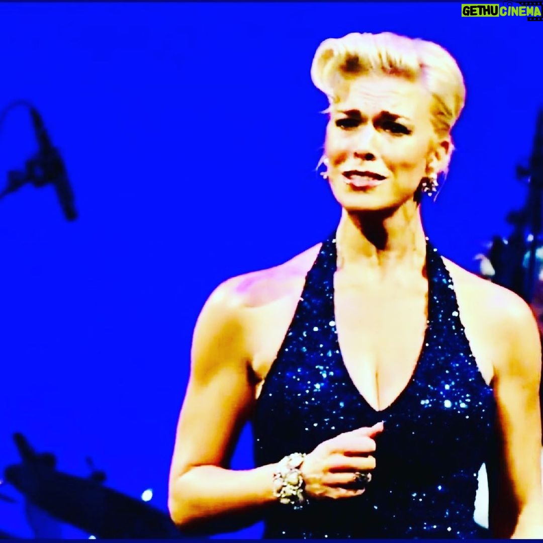 Hannah Waddingham Instagram - Happy Birthday Mr. Sondheim. What a privilege,as always, to sing your magnificent work @chichesterft XXX Chichester Festival Theatre