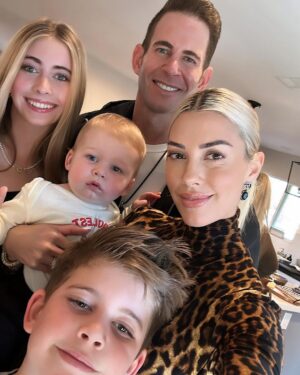Heather Rae El Moussa Instagram - Merry Christmas from the El Moussa family ❤️ There’s nothing better than waking up on Christmas morning, looking around and feeling like you already have everything you could want. Family is truly everything - We hope you all get to slow down a little today to be with your loved ones! It’s Tristan’s first Christmas so we’ll definitely be soaking every moment in with our crazy little monsters 🥰