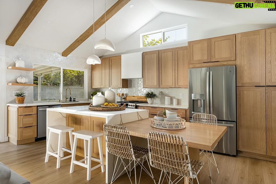 Heather Rae El Moussa Instagram - Our family affair flip JUST hit the market & it is ONE OF A KIND !! This flip is a special one for us because it’s not just a Tarek & Heather custom home- this flip had all hands on deck!! Me, Heather, my sister, and my sister’s boyfriend were all involved and helped design it! No expense was spared on this organic modern 3 bed, 2 bath house listed for $1,099,900. With custom wallpaper feature walls, hand selected designer lighting, and a fluted tile fireplace are just some of the custom touches that make this home unlike any other home on the market. The chef's kitchen has been completely redone with all new cabinets, beautiful quartz counter tops, stunning tile backsplash, large island with seating, and stainless-steel appliances. You can check out the full listing in my bio! We can’t wait for you guys to come by and see this gorgeous home, and let us know below what your favorite feature is! ⬇️ . OPEN HOUSE today, Saturday, and Sunday from 1-4pm! 17412 Martha Avenue Cerritos, CA 90703 . Design Collaboration by : @petilaudesign Staging: @avenueainteriors Cerritos, California