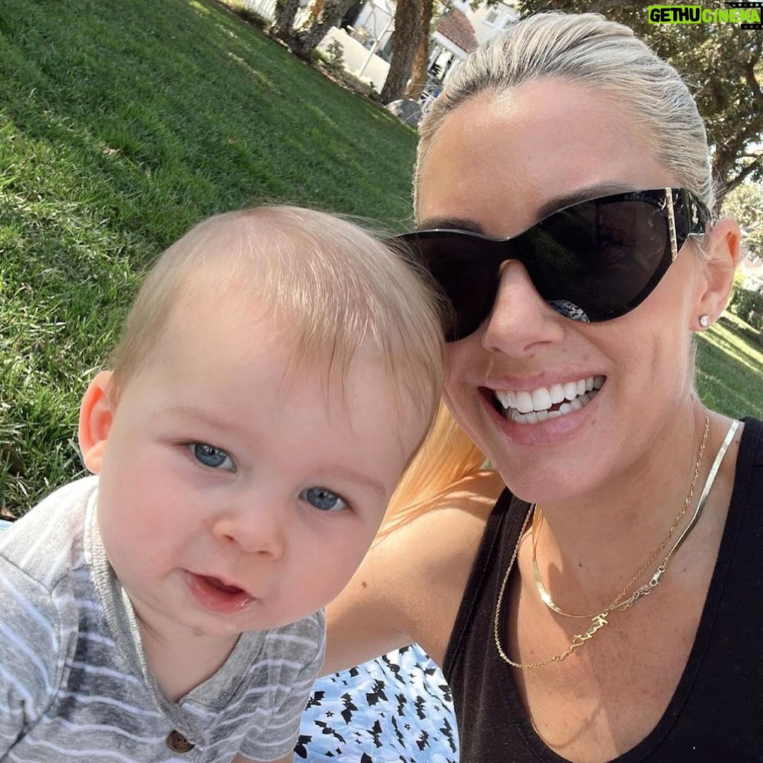 Heather Rae El Moussa Instagram - 2023 brought me the boy who changed my life, brings me so much happiness, and is the best addition to our family 🥹 Going into 2024 with my heart being so full 🫶🏻 Newport Beach, California