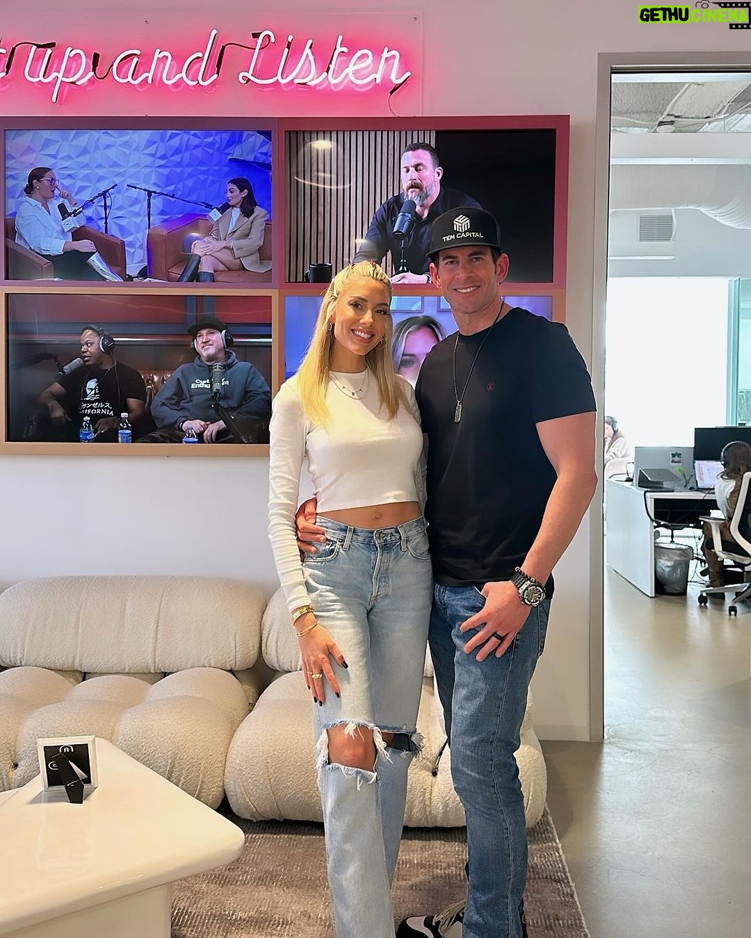 Heather Rae El Moussa Instagram - This husband and wife duo just got interviewed by another powerhouse couple...we already hinted it but did you catch it?? I’m SO excited for this episode to drop! Should Tarek and I do a podcast?? Let us know! 🤫🩷