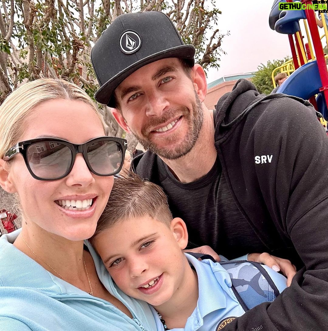 Heather Rae El Moussa Instagram - Bray’s first day of second grade at a new school !!! He was so excited but super nervous this morning. Can’t believe it’s already back to school time for the kids, I’m going to blink and baby Tristan will be in school 🥺 His little shark backpack and red shark socks was the cutest thing ever. ❤️❤️