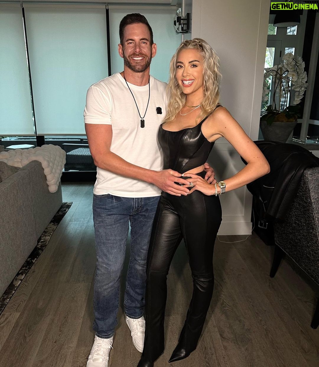 Heather Rae El Moussa Instagram - We saw @gwenstefani last night and she rocked it 😍👏🏻 Had so much fun dancing and singing, it brought us back to our younger years 🙌🏻🔥 Last night’s fun was definitely worth the exhausting morning!! Honda Center - Anahiem, Ca