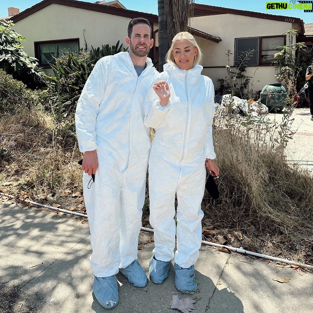 Heather Rae El Moussa Instagram - Ready for round 2??! Season 2 of The Flipping El Moussas is OFFICIALLY coming soon!! 🔥👏🏻👏🏻 This is the announcement that so many of you have been asking us for and we’re so excited for you guys to see an even bigger & BETTER season!!! The homes we’re flipping are crazier, we’re taking more risks, we’re being even more hands on with the design of each flip, we’re balancing our businesses with the kids and our newborn baby, and we’re bringing you along for the journey for ALL of the good, bad, or ugly 🫣 We can’t wait for you guys to see it so stay tuned and mark your calendars!!! Who’s ready for The Flipping El Moussas season 2 and what’re you MOST excited to see in the new season??!