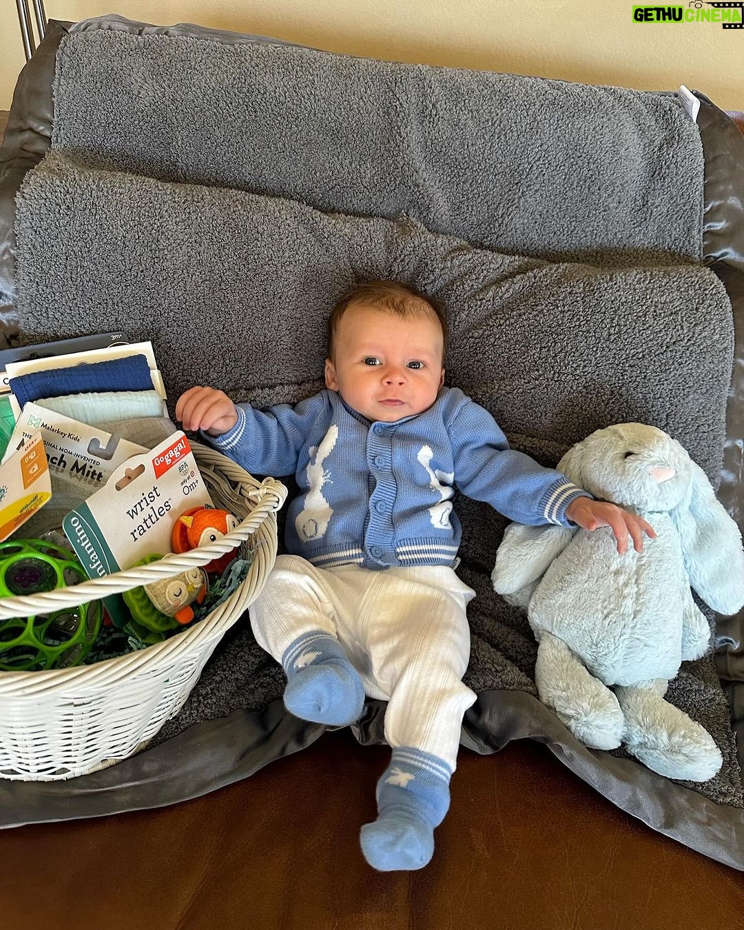 Heather Rae El Moussa Instagram - Wow life goes by so fast! It’s a rainy cozy day & we are going through old Easter pics through the years and reminiscing and reminding ourselves to savor the moments good and bad. Love our little bunnies 🐰 Swipe through- Most recent and going back to 2020