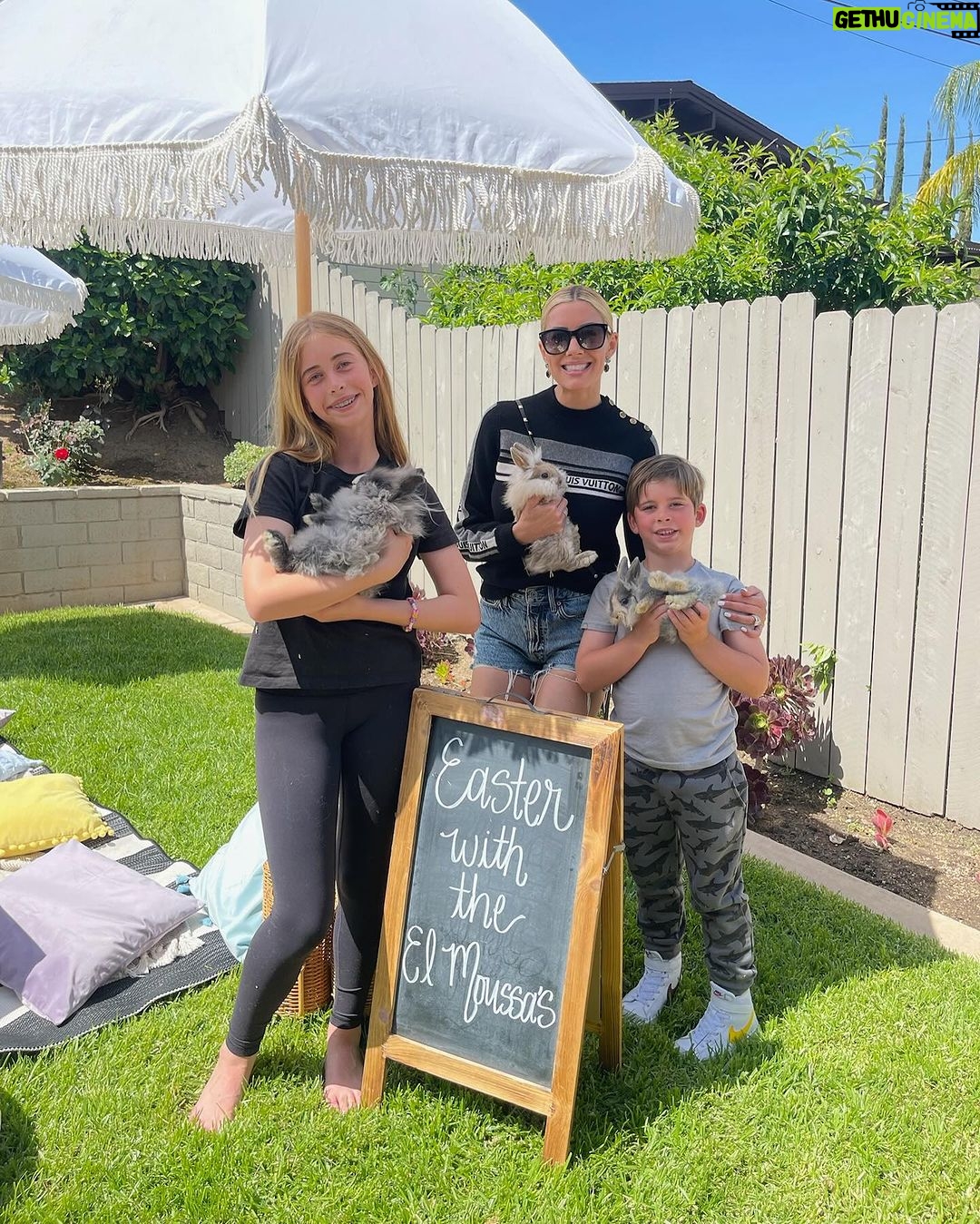 Heather Rae El Moussa Instagram - Wow life goes by so fast! It’s a rainy cozy day & we are going through old Easter pics through the years and reminiscing and reminding ourselves to savor the moments good and bad. Love our little bunnies 🐰 Swipe through- Most recent and going back to 2020