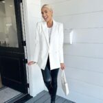 Heather Rae El Moussa Instagram - I am SO excited for my episode of House Hunters: All Stars to premiere tomorrow at 8/7c on @HGTV! From network to network, show to show, I can’t believe I’m an All Star! 🤩 I had so much fun helping a sweet couple find the beach home of their dreams! 🏠🌊🌴 Will you be tuning in? 🤗