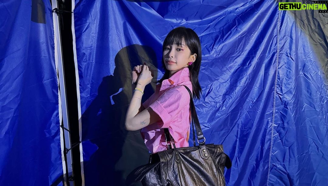 Heize Instagram - μνν π λ§μ΄ μκ³ μ¦κ±°μ μ΄μ #νμ±λνκ΅ κ°λ‘μκΈΈμμ λ§μ£ΌμΉ ν¬μ νλ¦Ό ~ π§‘ μμμ¨ ν€ν° λμλμ΄ π§’ λ
λ€ μ€λ λ§€κ³ μ¨ κ²μΌλ‘ μΆμ λλ κ°λ°©μ μ κ² μ£Όμ μ€λ³λ πΌ κ°λ°© μμ μμ§νλ€μ΄ κ½€ μμ΄μ., 무λ ν λ€μ λλ €λλ Έμ΄μ β’β’β’ (κ°μ§ λͺ¨λ κ±Έ λ€ μ£Όμλ € νλ κ·Έ λ§μ μ λ°μμ΄μ κ°μ¬ν΄μ..γ
γ
π) μ€λ λ
Έλλ μκΈ°λ λ§μ΄ ν μ μμ΄μ μ°Έ μ’μμ΄μ π« κ°μ¬ν©λλ€ λͺ¨λ μ μμ ~~~~~ p.s μ§μ μ€μλ§μ ν€ν°λμλμ΄ μΌλ§€κ²½