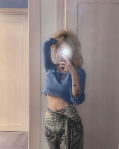 Heize Instagram - 💙🫧🤍 맞아~