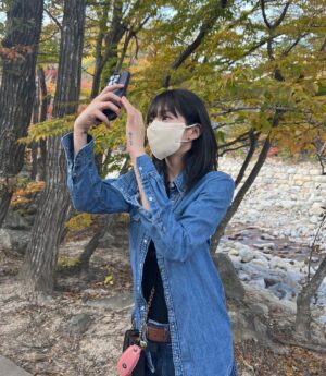 Heize Instagram - 가을에만 볼 수 있는 친구들아 안녕 만나서 반가웠다!