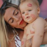 Hillary Vanderosieren Instagram - Mon gros bébé d’amour 💋 Swipe pour voir notre gros bisous 😘 C’était la photo de ses 10 mois 🥹❤️ Dubai, United Arab Emiratesدبي