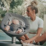 Hillary Vanderosieren Instagram - 4 mois mon amour 💙 Pour cette super occasion nous vous offrons 1 Transat leaf grow de @nuna_france Le même que Matteo 💙 Pour participer : - abonnez vous au compte @nuna_france - identifier deux amis sur la photo - partager cette photo dans votre story Je vous avoue qu’il est trop biiiiien dedans, et milo avait le même quand il était bébé 👶🏼 J’aime trop. Bonne chance à tous 🍀