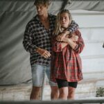 Hillary Vanderosieren Instagram - La JLC a la ferme 😍🐷🐰🐹🐔🐥🐴 Tellement de souvenir la JLC SAISON 4 .. retour aux sources, vraiment la vraie vie. On a passé des moments inoubliables, tant de rire, de joie, de bonheur, d’émotion, d’amour, de pleur ... une vraie famille quoi ❤️ I LOVE YOU LA JLC ❤️ France
