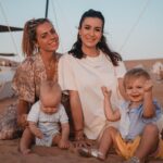 Hillary Vanderosieren Instagram - Happy Easter 🐣 🐰 @martika11 ♥️ #desert #baby #girl #boy #mamans #mums Dubai, United Arab Emirates