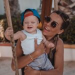 Hillary Vanderosieren Instagram - Une journée Classic avec mon prince, il est heureux ici à Dubaï ! ☺️🥰♥️ Dubai, United Arab Emirates