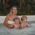 Hillary Vanderosieren Instagram - Créer des souvenirs en famille au Maldives y’a rien de plus beau 🌊🏝️ #collaborationnonremuneree Ayada Maldives