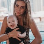 Hillary Vanderosieren Instagram – Happy 4 month Miloboy ❤️

Cette photo représente Milo ^^ il est toujours heureux ☺️ ça fait plaisir de se dire qu’on a réussi à faire un bébé aussi gentil 🥰 On t’aime de tout notre cœur Miloboy ❤️ Dubai, United Arab Emirates