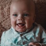 Hillary Vanderosieren Instagram – Je t’aime à vie mon fils 💙
Ma famille d’amour 💙
Joyeux 5 mois 🎉💙 Paris, France