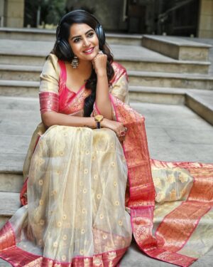 Himaja Instagram - ❤️ 
Beautiful Saree Designed By @kushalethnix 
Beautiful Jewellery By @akshayjewels9 #sareelove