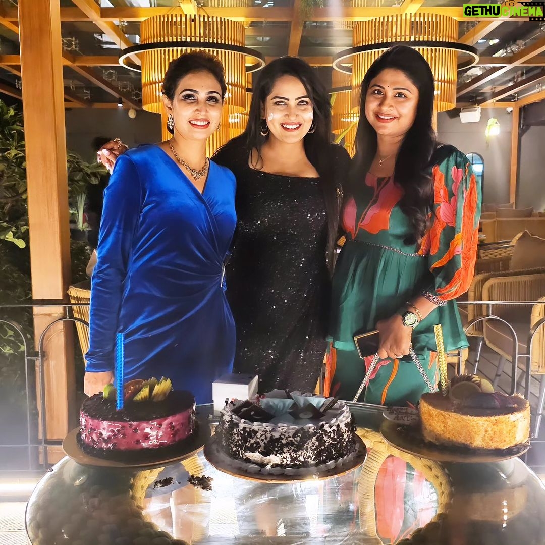 Himaja Instagram - ❤️Happy Birthday Beauty Queen @dr.vineelakondapalli @v_spark_el U R D BEST 👌 LOVE U ❤️❤️❤️❤️