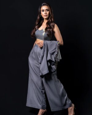 Hrishitaa Bhatt Instagram - Stay radiant ⭐️
.
.
.
Styled by - @stylebyriyajn
Assisted by- @moreprachi__
Outfit - @arpitasulakshana
MUA-  @manish_kerekar
Hair by - @bollywoodhairartist
Clicked by - @anirudh_ramteke @abhi_nair1997
Managed by - @moushumibanerji 
.
.
.
.

#hrishitaabhatt #bollywoodactress #mumbaiinfluencer #mumbaiinstagrammers #mumbaidaily #mumbaigram #mumbaifashion  #bollywoodfashion  #bollywoodstyle #indianactress  #cutelook #cuteoutfits