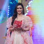 Hrishitaa Bhatt Instagram - बुरा ना मानो होली है! #happyholi . . . . Styled by - @stylebyriyajain Assisted by- @moreprachi__ Outfit- @krupa_jain Jewellery - @jaiminisjewelleryofficial × @braanding_b MUA- @manish_kerekar Hair by - @bollywoodhairartist Clicked by - @anirudh_ramteke @abhi_nair1997 Managed by - @moushumibanerji . . . #hrishitaabhatt #bollywoodactress #mumbaiinfluencer #mumbaiinstagrammers #mumbaidaily #mumbaigram #mumbaifashion  #bollywoodfashion #bollywoodstyle #indianactress #outfitinspiration #lookoftheday #outfitoftheday #ootd #holi