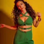 Hrishitaa Bhatt Instagram - A touch of green to brighten up the day 💚 . . . . . . . #hrishitaabhatt #bollywoodactress #mumbaiinfluencer #mumbaiinstagrammers #mumbaidaily #mumbaigram #mumbaifashion  #bollywoodfashion #bollywoodstyle #indianactress #outfitinspiration #lookoftheday #outfitoftheday #ootd