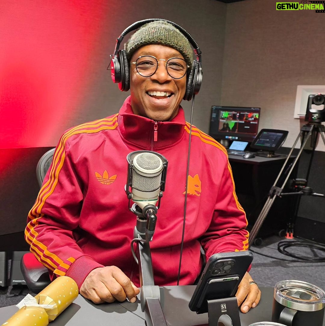 Ian Wright Instagram - Our #WrightysHouse Christmas Flowers 💐 episode is now live wherever you get your podcasts 🎄🎙️❤️ Spotify HQ