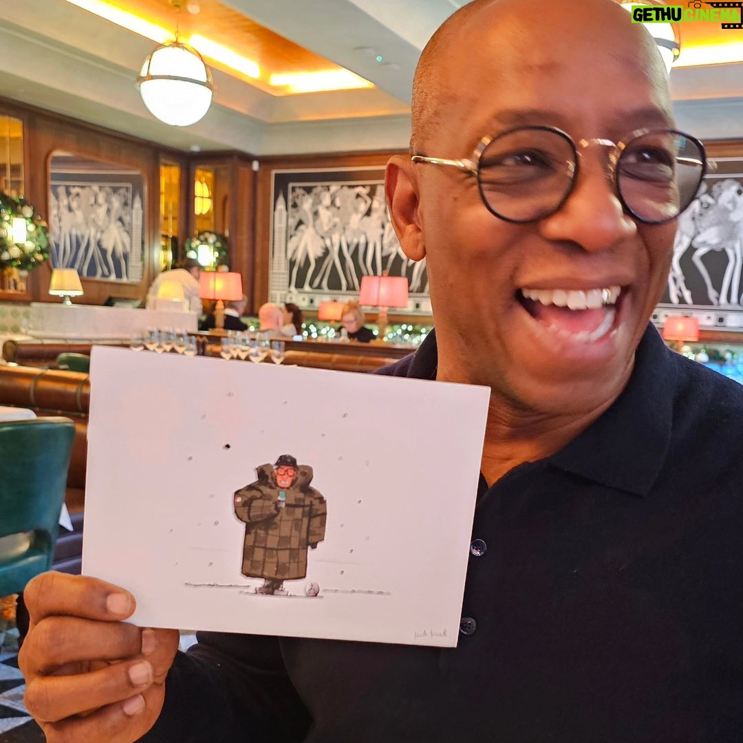Ian Wright Instagram - Our #WrightysHouse Christmas Flowers 💐 episode is now live wherever you get your podcasts 🎄🎙️❤️ Spotify HQ