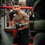 Ilia Topuria Instagram - No bajes la guardia. @venum #venum #iliatopuria #mma #ufc