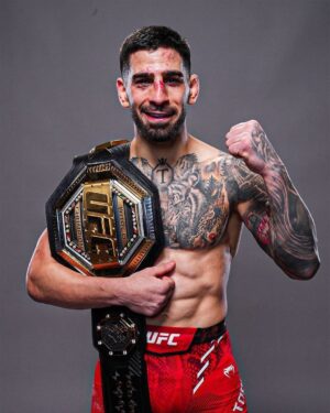 Ilia Topuria Instagram - 👏🏆 Congratulations on your historic triumph for Spanish sport, @IliaTopuria. We are proud that a great Madridista like you has become @UFC world champion. 
- 
💪 Enhorabuena por tu triunfo histórico para el deporte español, @IliaTopuria. Estamos orgullosos de que un gran madridista como tú se convierta en campeón mundial de la @UFCespanol.
