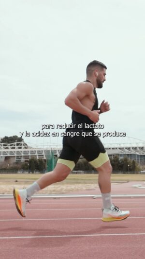 Ilia Topuria Instagram - La hidratación es uno de los aspectos más importantes al realizar entrenamientos de alta intensidad. Es por ello que @iliatopuria confía en los sistemas de purificación de Future & Energy, para obtener agua purificada, alcalina y antioxidante en casa que le permita reducir los niveles de lactato y acidez en sangre, a la vez que mejora su hidratación y le permite mantener la intensidad durante los entrenamientos. 

Para Future & Energy es un privilegio contribuir en la salud del próximo campeón del mundo con agua de la más alta calidad.