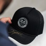 Ilia Topuria Instagram - 🧢 SORTEO CERRADO Por el lanzamiento de mi colección edición limitada @IliaTopuria x @OblackCaps vamos a sortear 10 gorras firmadas por mí. ⬇️ PARA PARTICIPAR: 1. Sigue mi cuenta @ILIATOPURIA y la de @OBLACKCAPS 2. Dale “Like” a esta publicación. 3. Menciona a un amigo/a por comentario. 4. Puedes comentar las veces que quieras. 5. Comparte este post en tus historias. 🎟 PREMIADOS: @mrwow_style @joelortega136 @trsalb @diiego_p_l @luismunoz_.11 @bernardo_diablo @_castellanooos @tomy.sg.030 @rosa.pego @roberto9897_ * 10 gorras edición limitada @IliaTopuria x @OblackCaps firmadas por mí. 📝 TERMINOS Y CONDICIONES: Para poder participar tienes que cumplir con todos los pasos anteriormente mencionados. Las gorras sorteadas serán una por ganador/a, es decir, hay 10 premios para 10 personas diferentes. El sorteo finaliza el Lunes día 25 de Septiembre. Anunciaremos a los ganadores por mis historias y contactaremos con ellos por privado. #IliaTopuria #OblackCaps #Sorteo