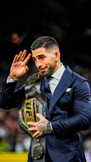Ilia Topuria Instagram - In Madrid there is a desire for @ufc right? May @danawhite read you.
.
En Madrid hay ganas de @ufc verdad? Que os lea @danawhite.
.
#AndNew #Champion
