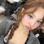 Im Na-yeon Instagram - 넘 늦었지만 뒤죽박죽 원스파크 셀카 ʚ🐰ɞ