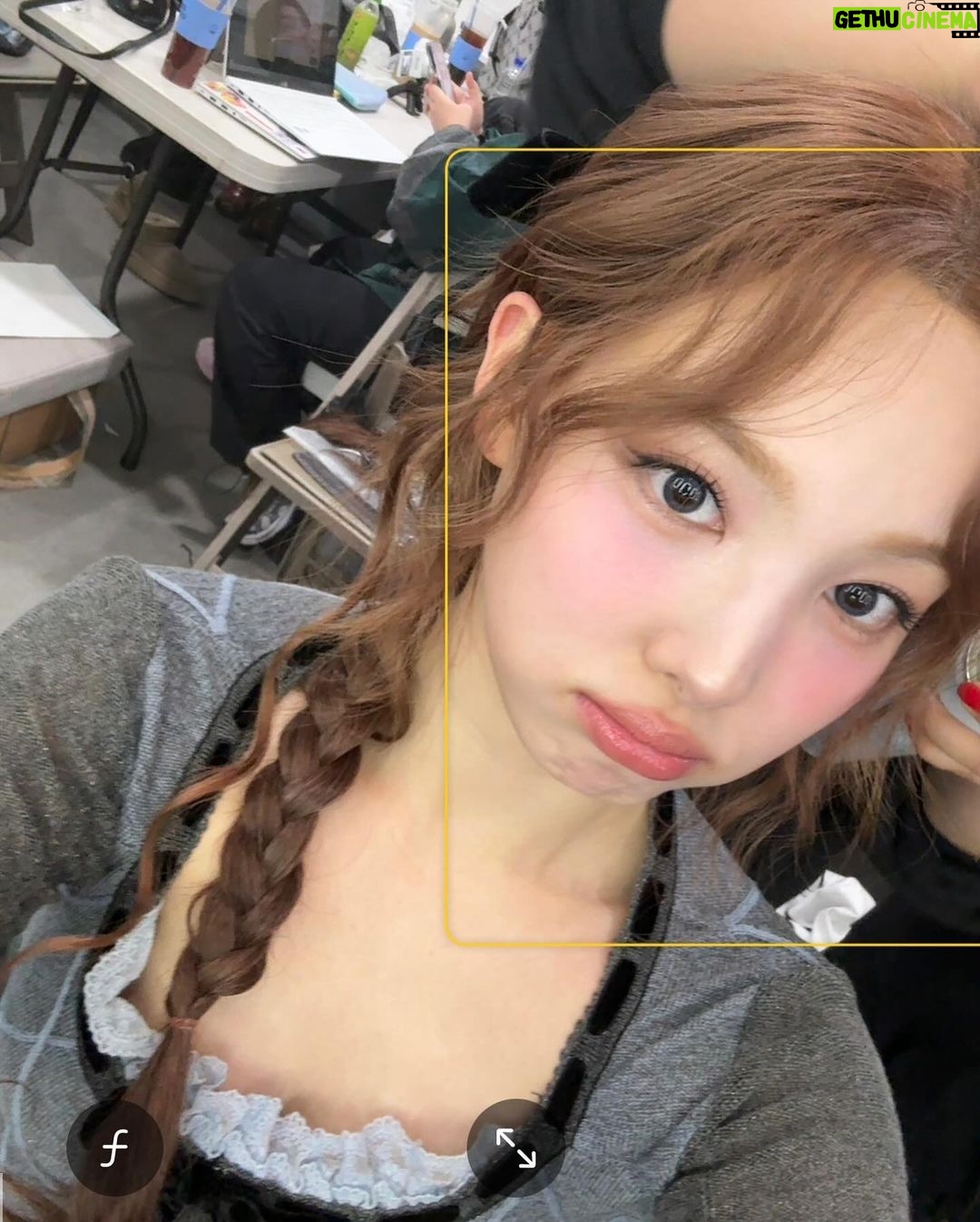 Im Na-yeon Instagram - 넘 늦었지만 뒤죽박죽 원스파크 셀카 ʚ🐰ɞ