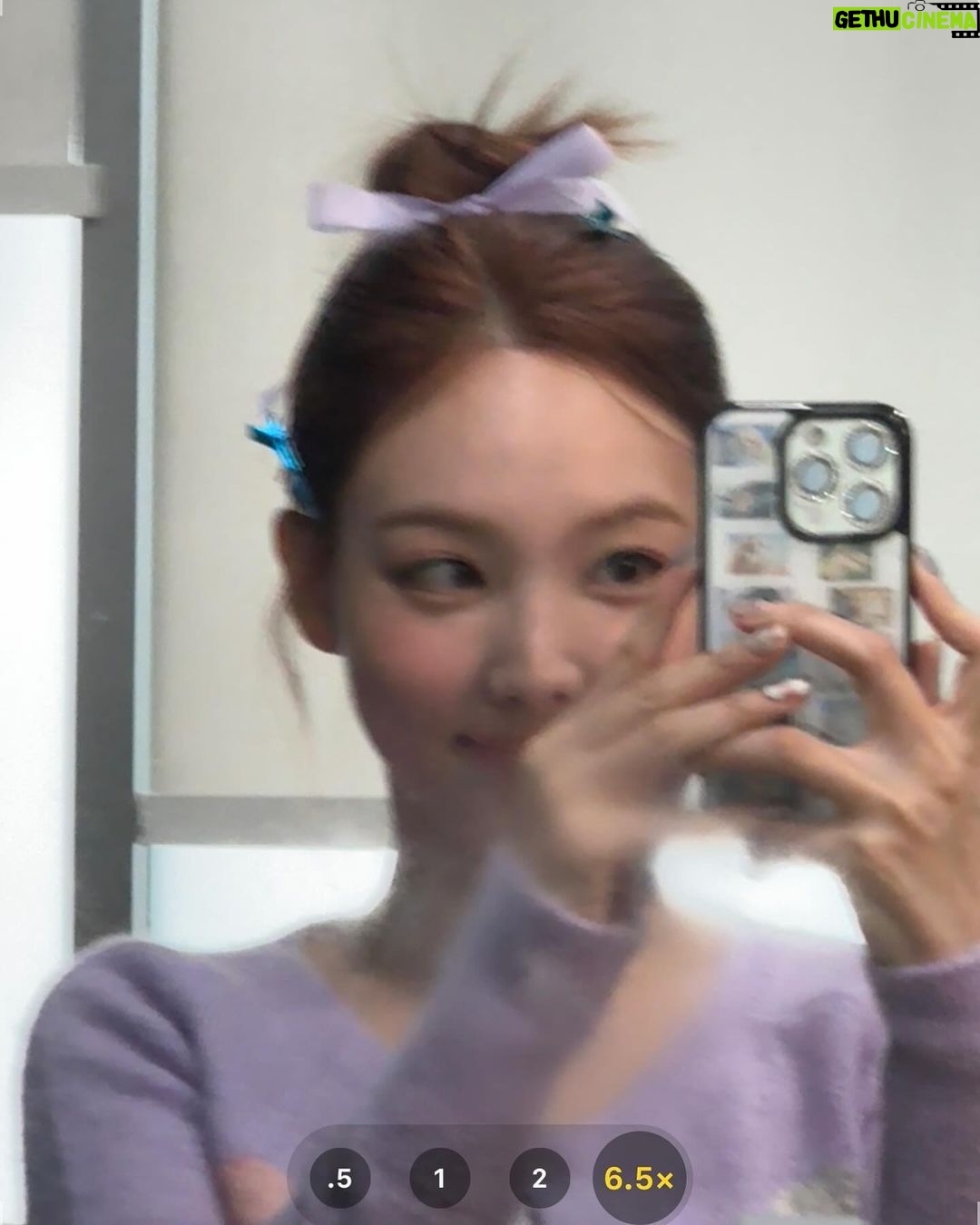 Im Na-yeon Instagram - 넘 늦었지만 뒤죽박죽 원스파크 셀카 ʚ🐰ɞ